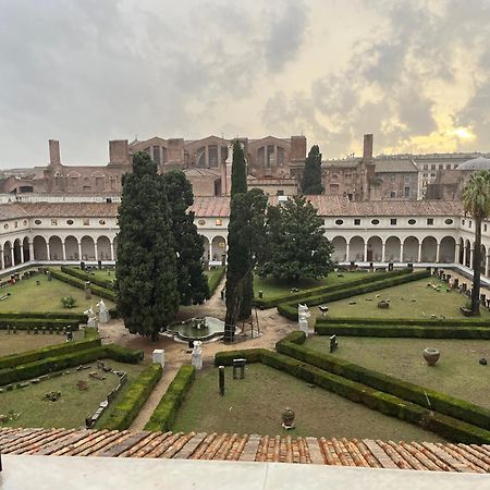 Camera X2 Con Splendida Vista Sulle Terme Di Diocleziano E Sul Chiostro Di Michelangelo ローマ エクステリア 写真