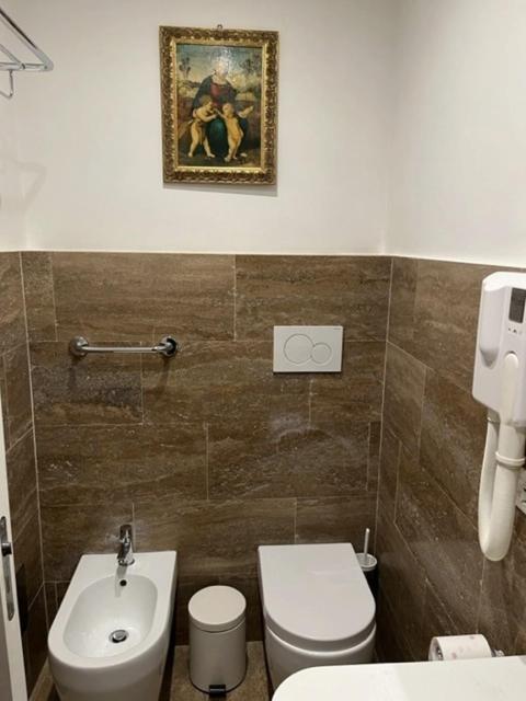 Camera X2 Con Splendida Vista Sulle Terme Di Diocleziano E Sul Chiostro Di Michelangelo ローマ エクステリア 写真