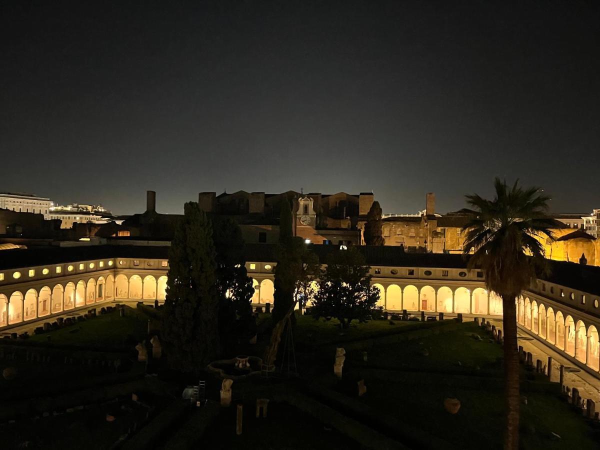 Camera X2 Con Splendida Vista Sulle Terme Di Diocleziano E Sul Chiostro Di Michelangelo ローマ エクステリア 写真